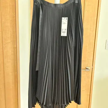 +j UNIQLO 플리츠 랩 롱 스커트 블랙 67