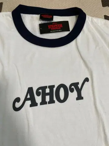 AHOY 기묘한 이야기 M 린거 t셔츠 반팔 화이트
