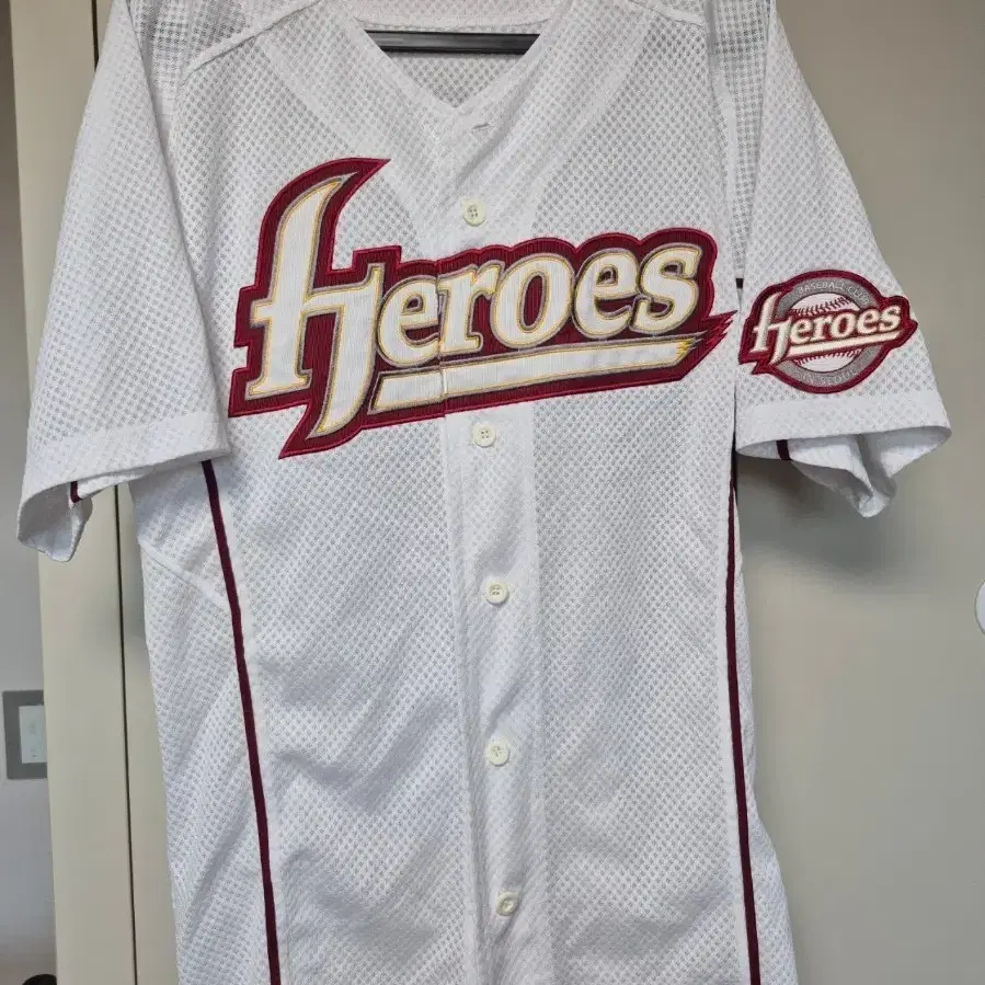 넥센히어로즈 정품 유니폼 105사이즈 김하성 선수 마킹 판매합니다.