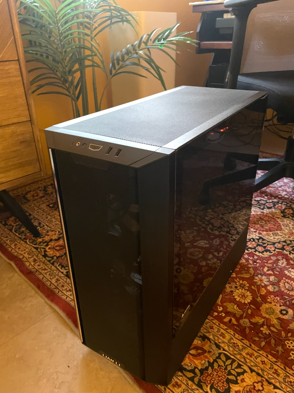 리안리 LANCOOL lll 고성능 작업용 PC 급처
