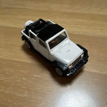 토미카 Jeep Wrangler 화이트