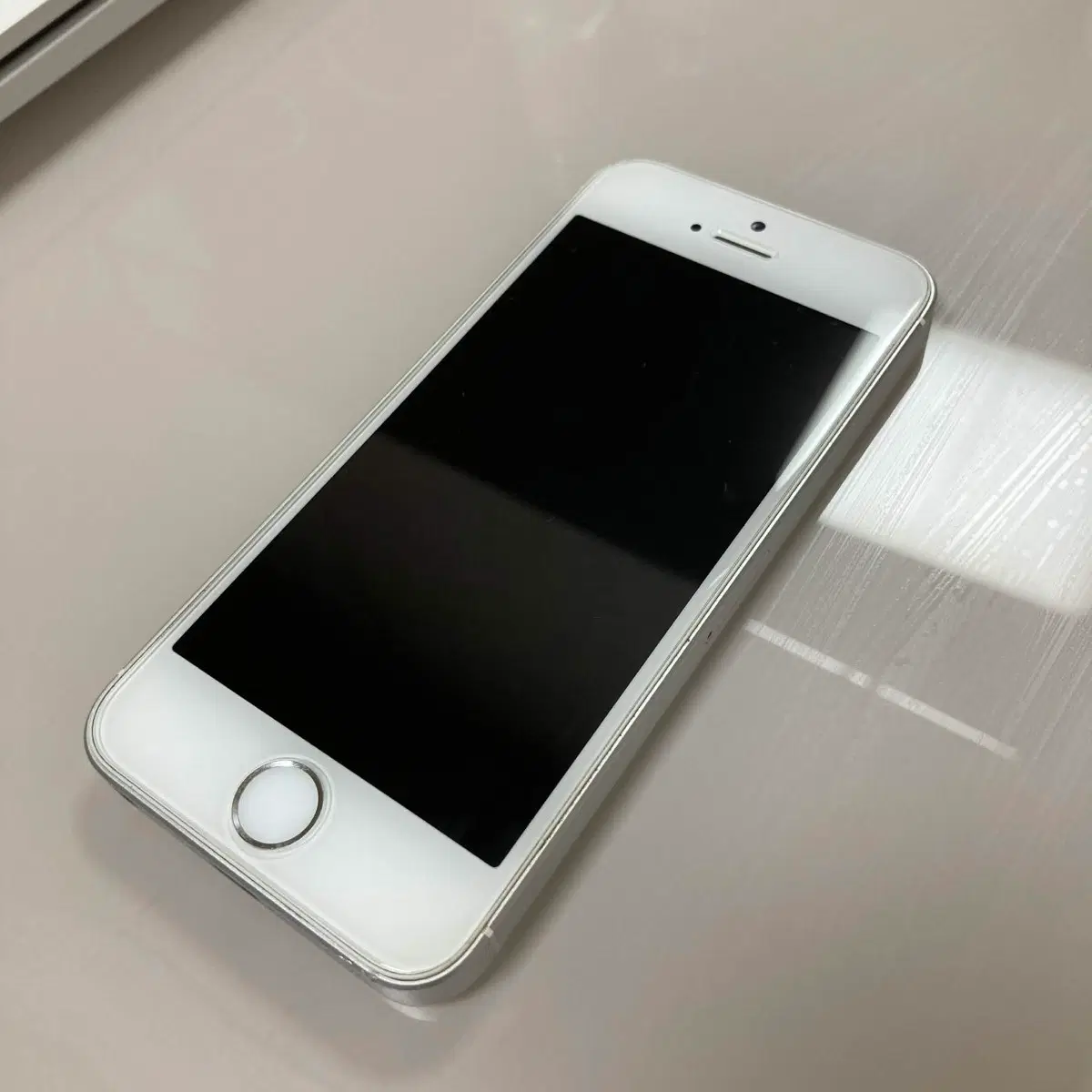 아이폰 se1 실버 64GB