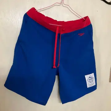 스피도의 하프 팬츠