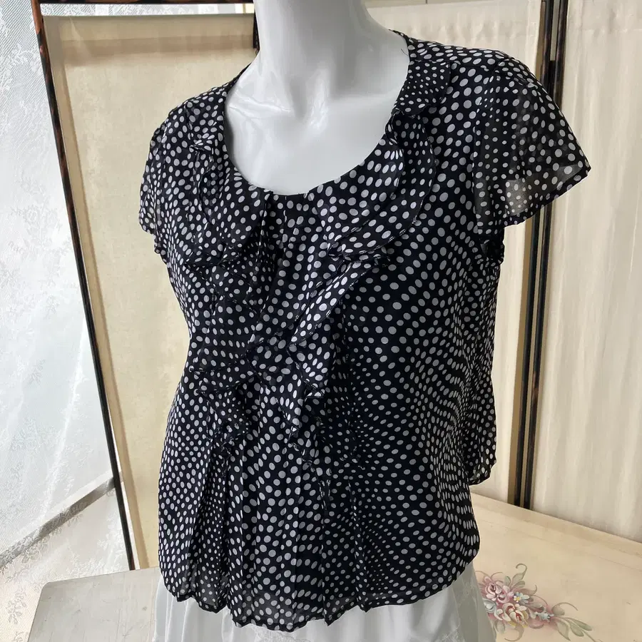 jpn vintage dot frill blouse