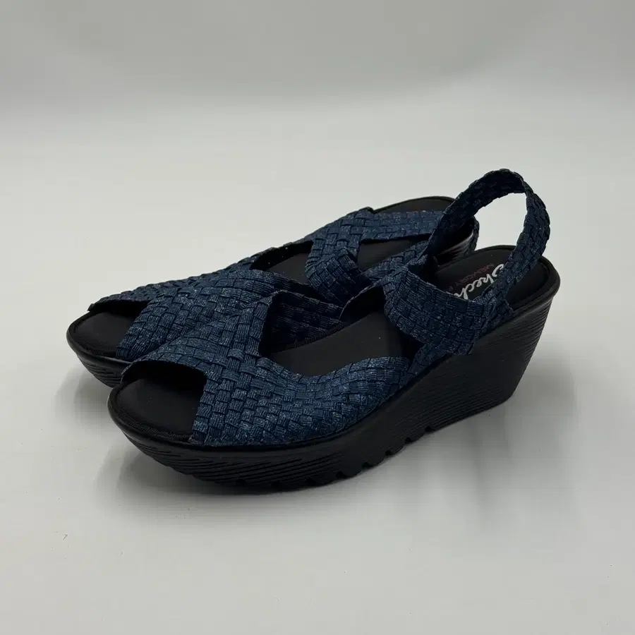 240 스케쳐스 Skechers 우븐 샌들