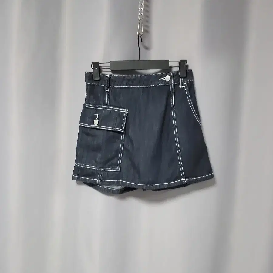 에잇세컨즈 카고 랩 데님 반바지