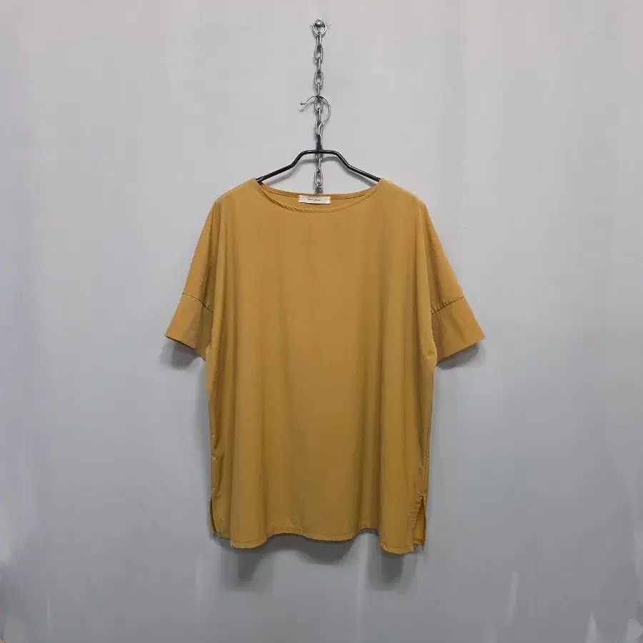 바스락 오버티셔츠
