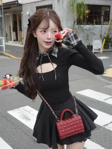 다리치 / 체크 커프스 리브 니트탑