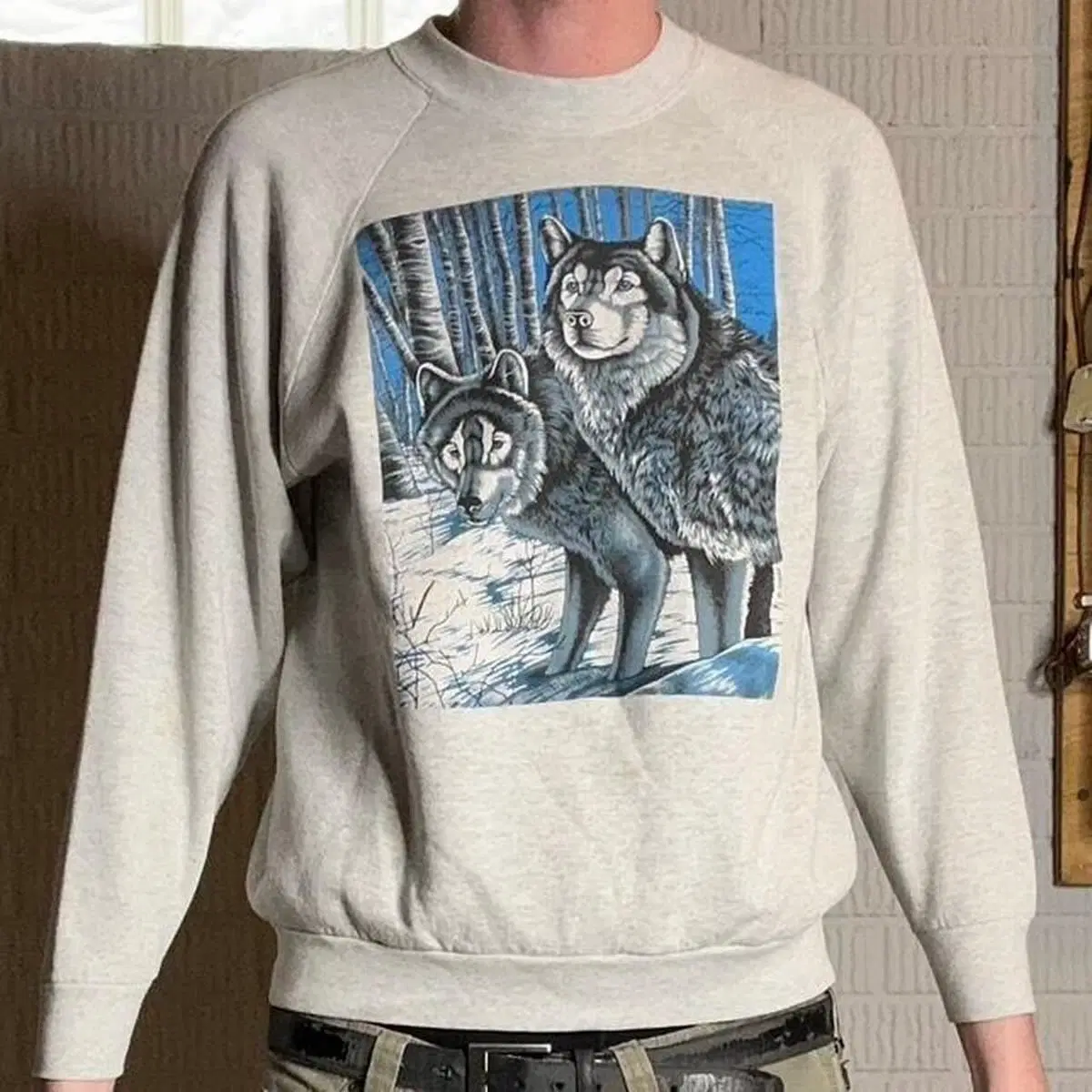 90s Hanes Wolf Print Sweatshirt