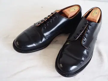 70s Service shoes made by Bookmakers
