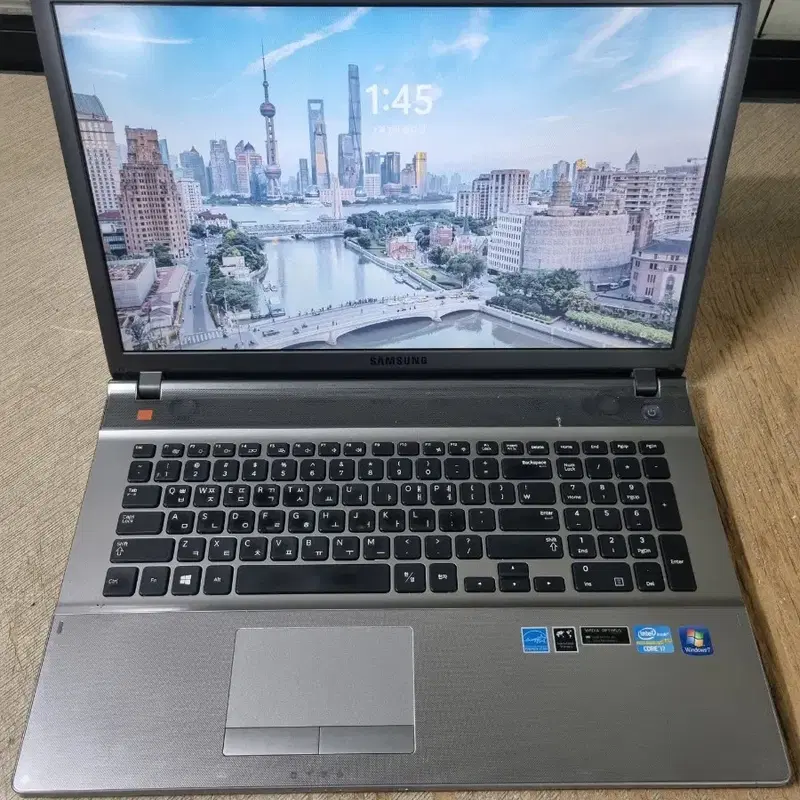 게이밍삼성 노트북 17인치 i7 램16기가 ssd256GB