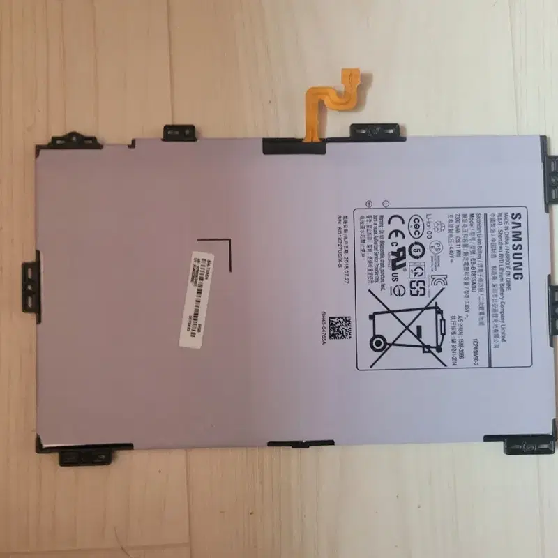 (부품용) 갤럭시탭 S4 (SM-T835) 배터리 부품 팝니다