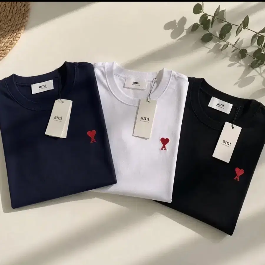 아미 반팔 화이트 흰색