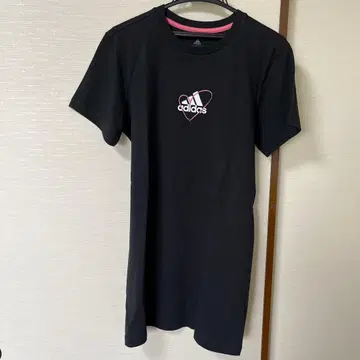 아디다스 블랙 T셔츠