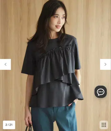 [ 새상품 ] 23구 프릴 디자인 반팔 티셔츠
