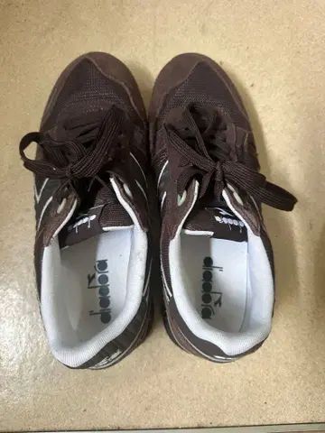 이탈리아 Diadora 스니커즈 브라운 새상품급