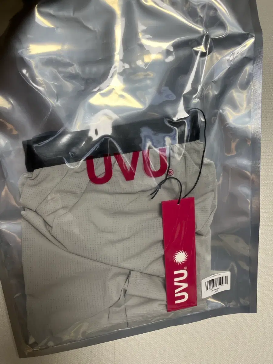 UVU split short light grey L 새상품