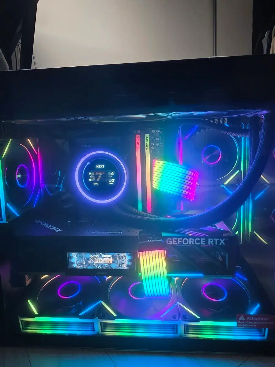 라이젠7 9800X3D RTX5070TI 리안리 불칸 고급PC 팝니다