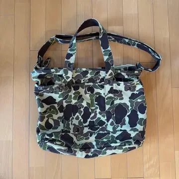 Carhartt WIP 카모 패턴 토트백