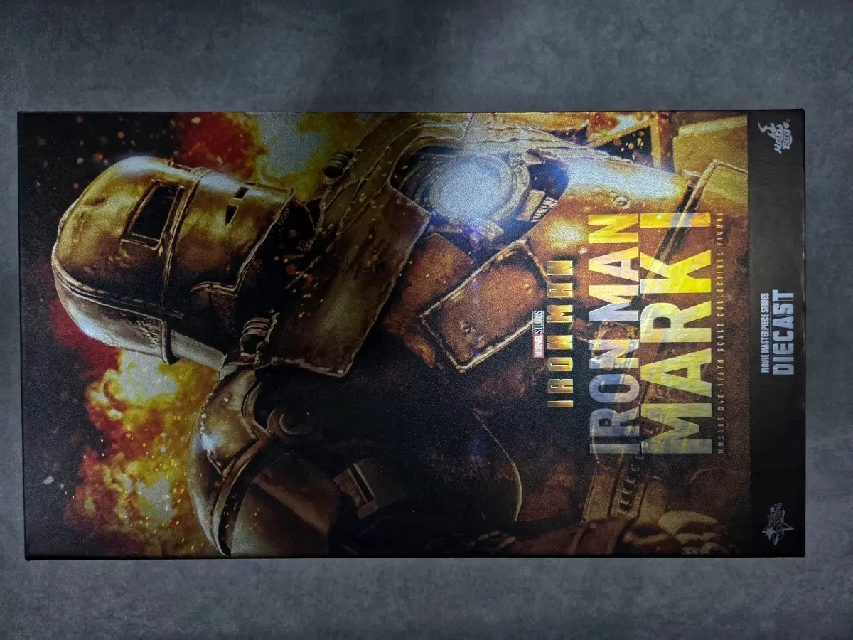 Hot Toys Iron Man Mark I 핫토이 아이언맨 마크1