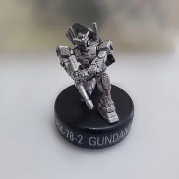 RX-78-2 GUNDAM 메탈 피규어 받침대 포함 001
