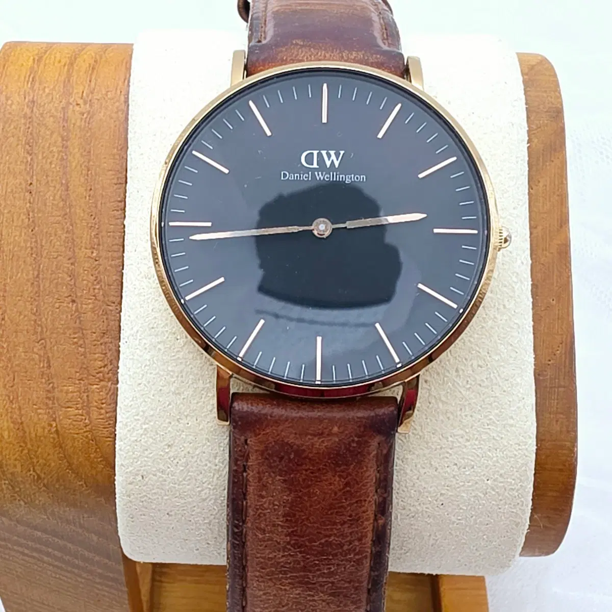 <다니엘 웰링턴> 클래식 세인트 모스 남성 가죽 시계 36mm