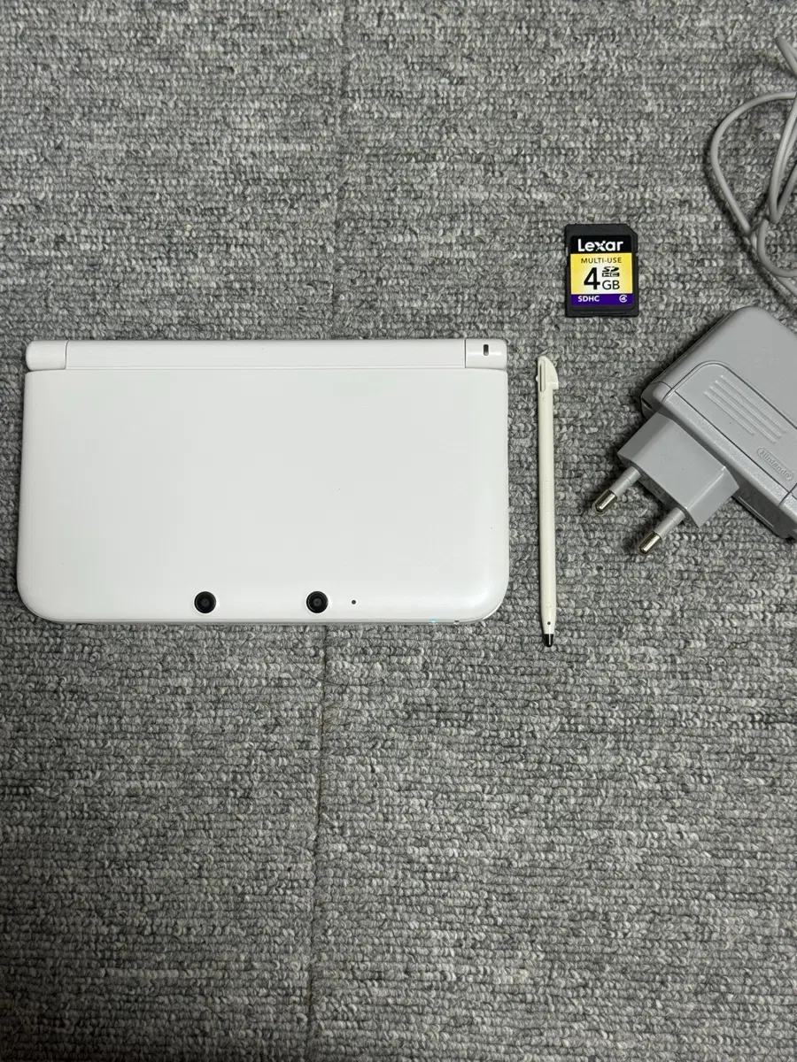 닌텐도 3ds xl 한국 정발 구큰다수 화이트 A급