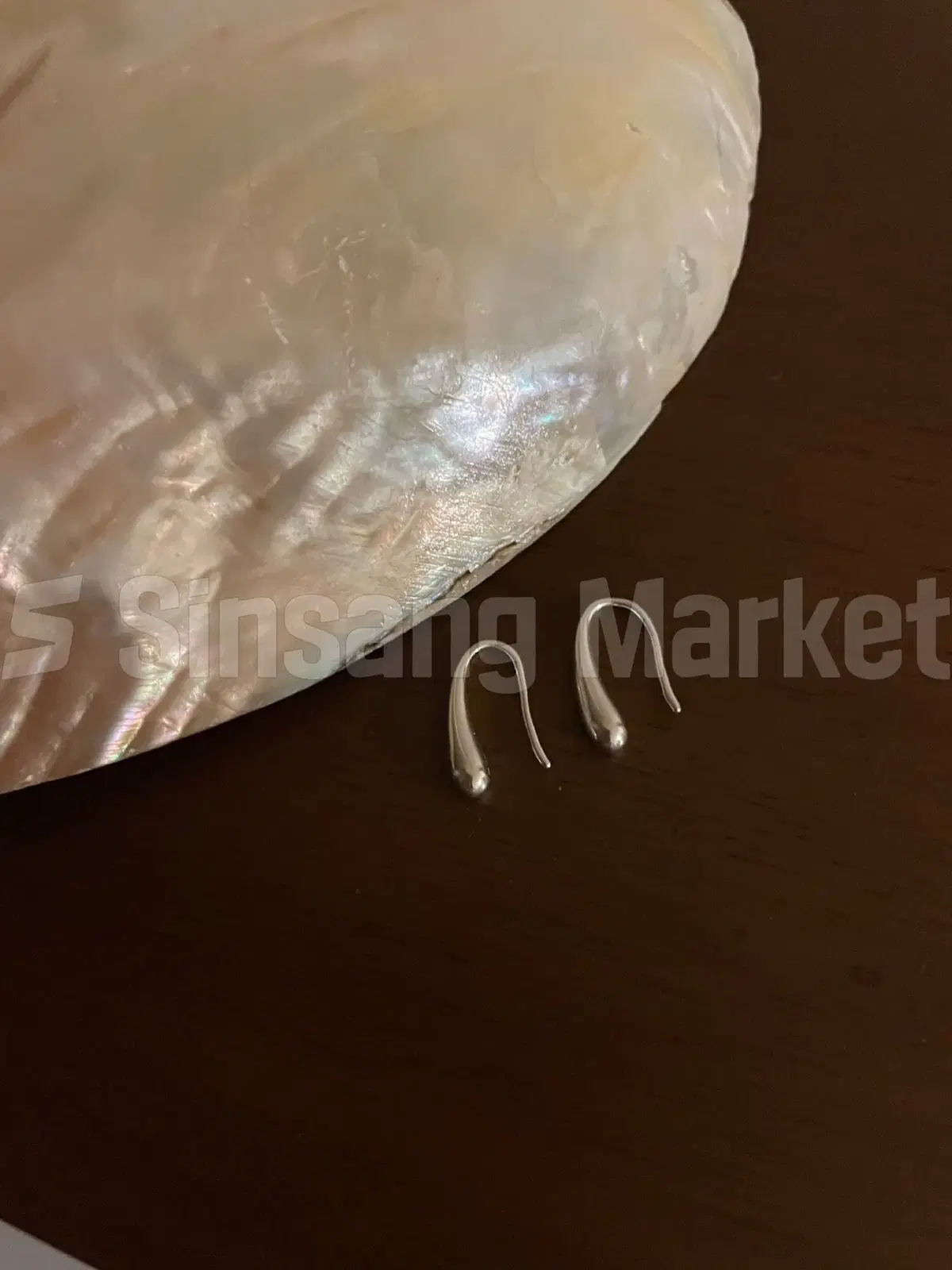 [빠른발송] 인기상품 심플 물방울 후크 귀걸이 소개팅룩 실버925 오피스
