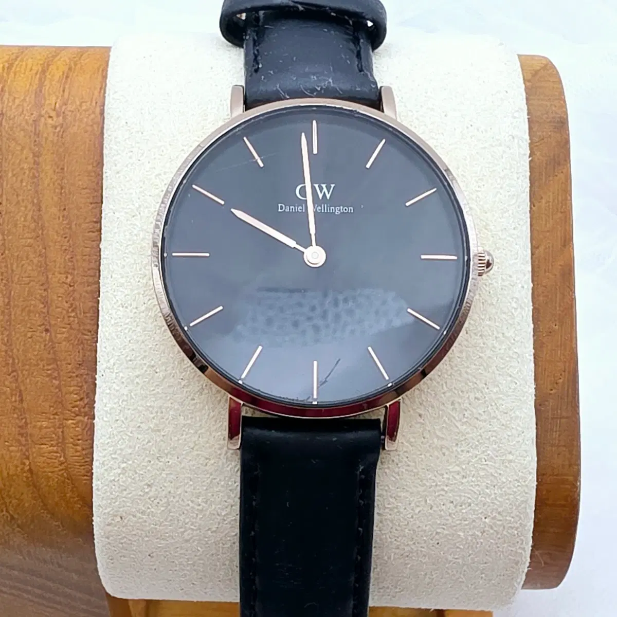 <다니엘 웰링턴> 클래식 쁘띠 셰필드 가죽 시계 32mm