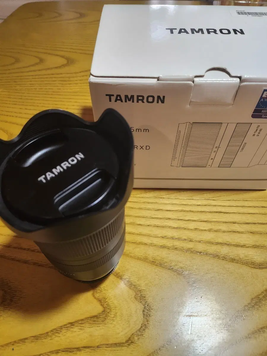 탐론 28-75mm F2.8 Di III RXD 렌즈