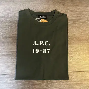 A.P.C. 19-87 로고 티셔츠 카키