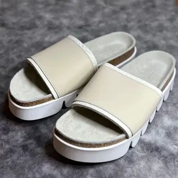 Hender Scheme 샌들 베이지