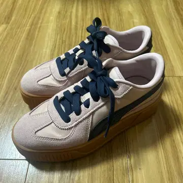 [새상품급] PUMA 카르멘 T2S 스니커즈 401224-03 23cm