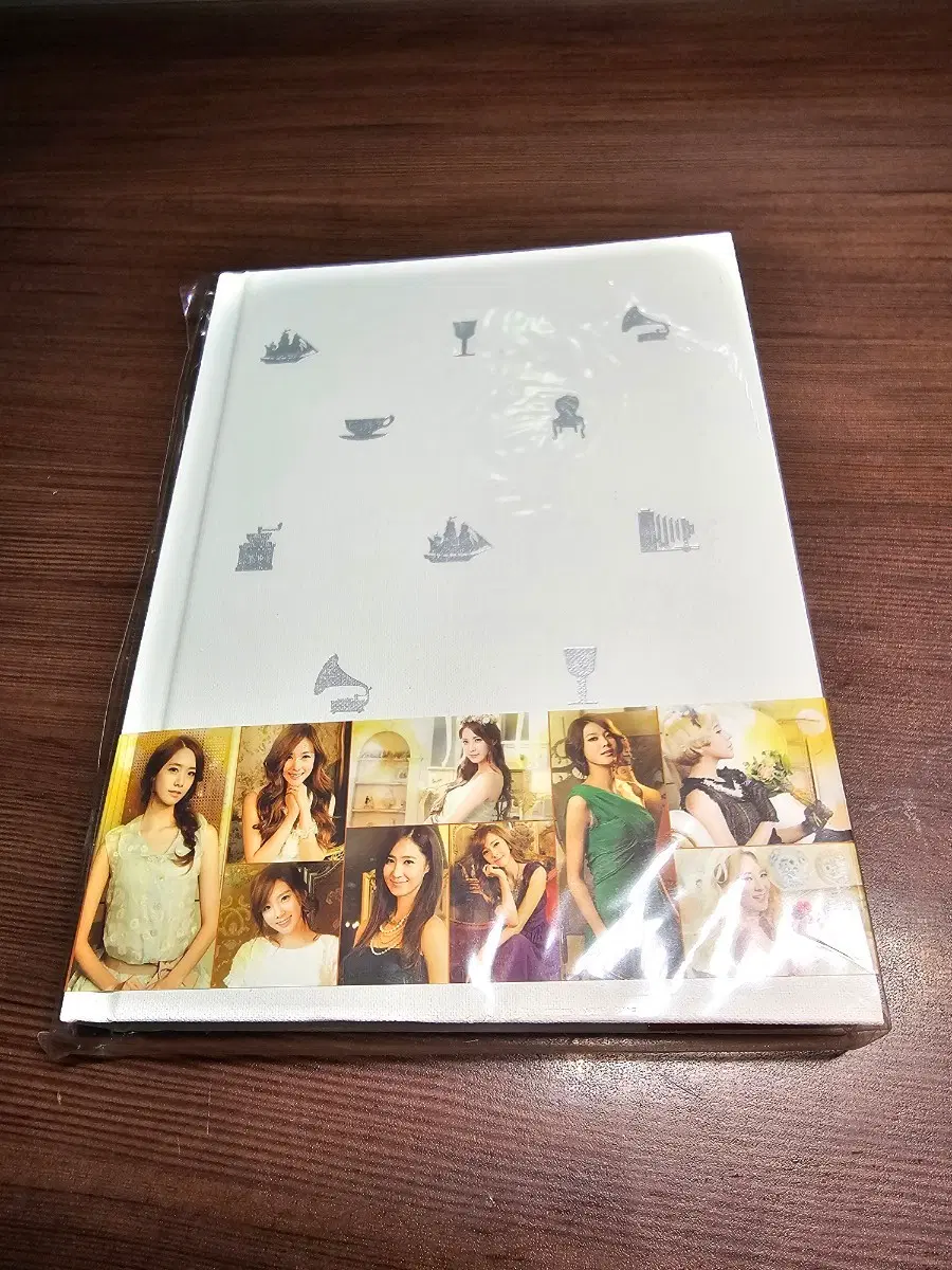 소녀시대 2013년 다이어리 굿즈, 태연. 윤아. 티파니