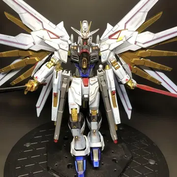 1/144 HG 마이티 스트라이크 프리덤 건담 [기동전사 건담 S -