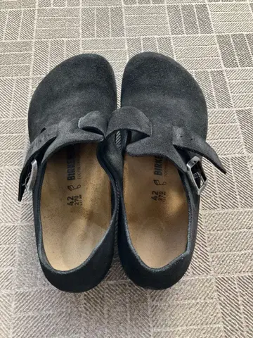 BIRKENSTOCK 런던 블랙 스웨이드 42