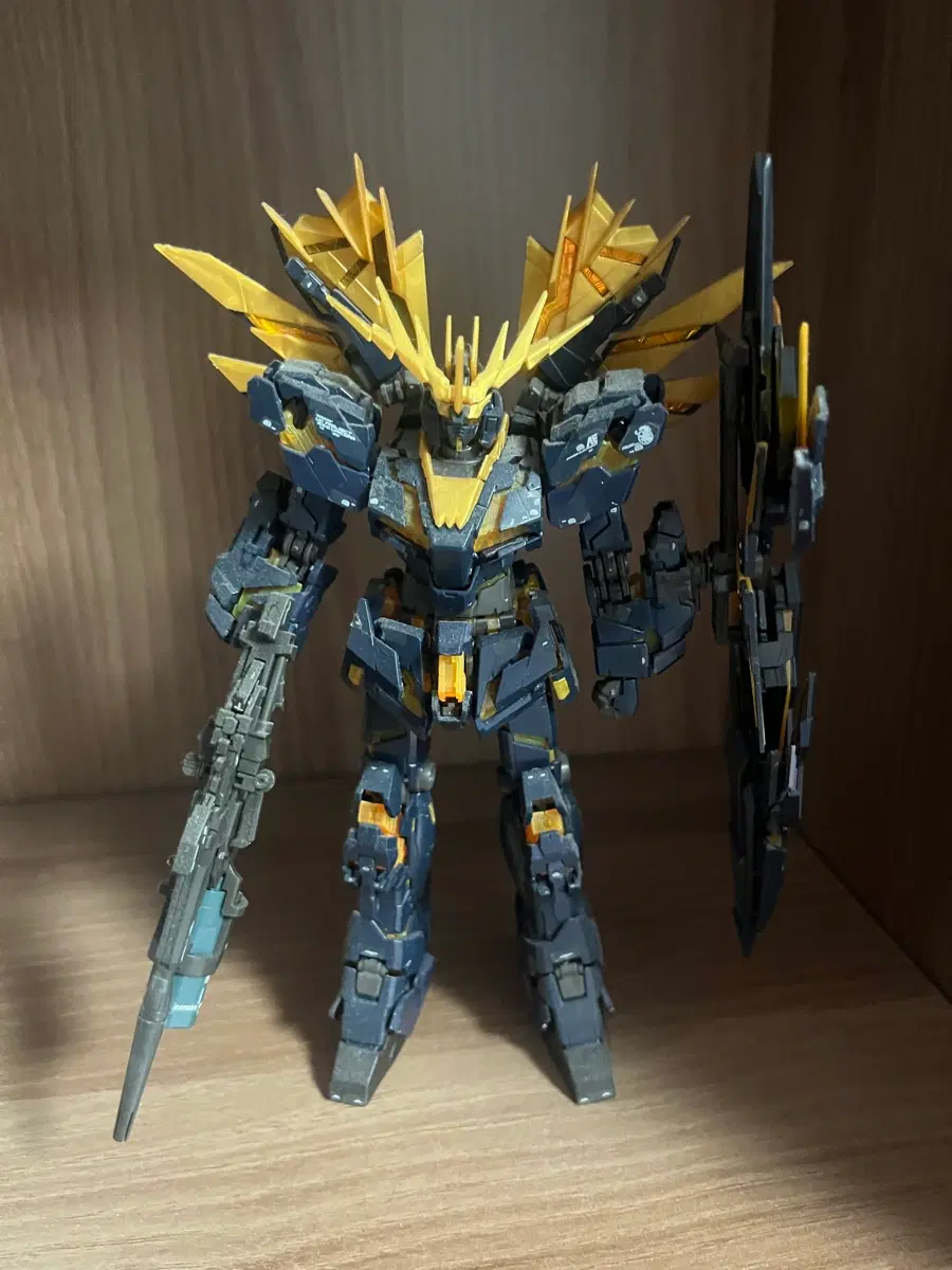 rg 유니콘 건담 2호기 벤시 노른 (가조립)