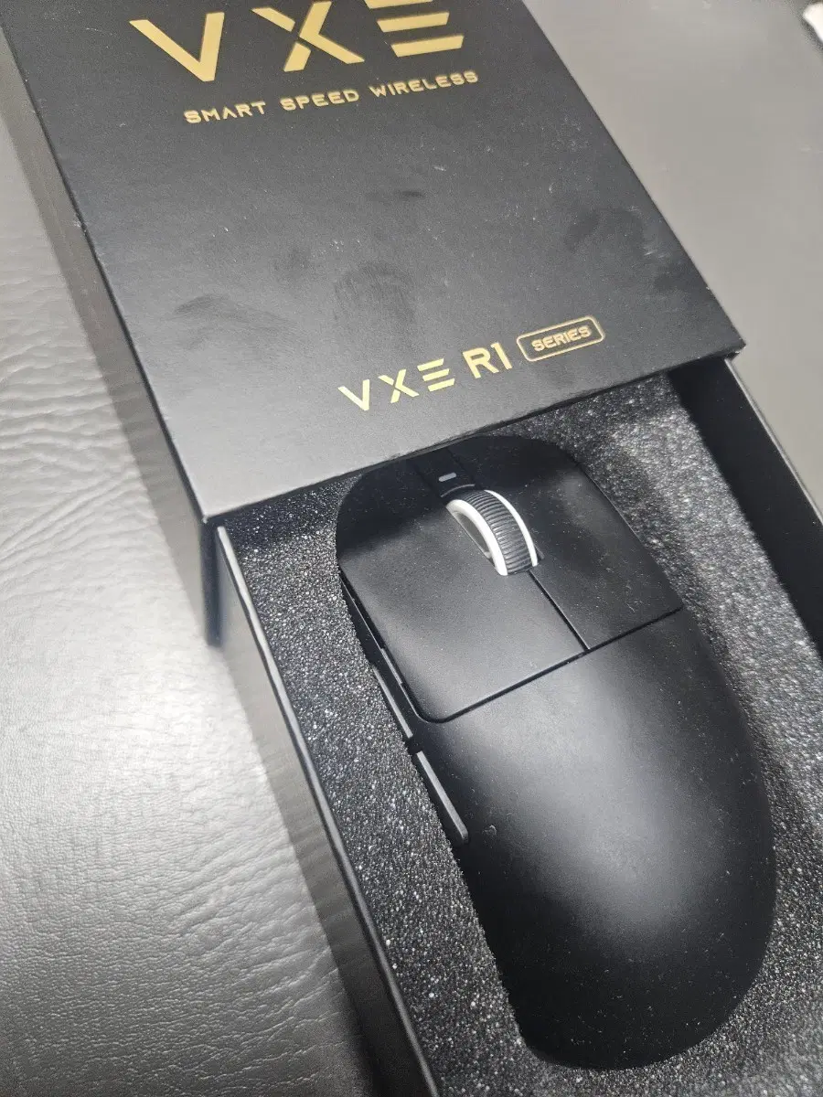 VXE R1 프로맥스 블랙 무선 마우스
