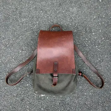 초레어 00s BAGGY PORT 가죽 백팩 일본제