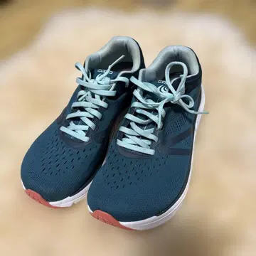 Topo Athletic 러닝화