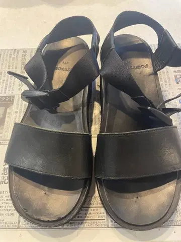 FOOTWORKS 샌들 블랙