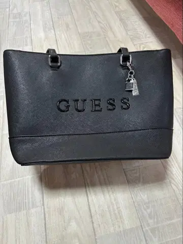 GUESS 토트백 블랙