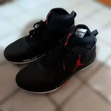 조던 스니커즈 블랙 레드 26cm