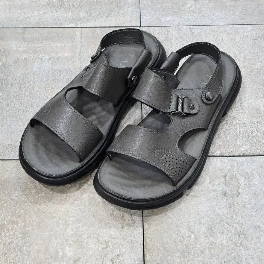 (265)탠디 가죽 차콜 샌들 샌달