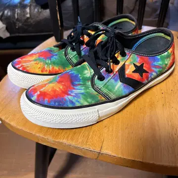 CONVERSE x X-LARGE 콜라보 스니커즈 타이다이 패턴 로우컷
