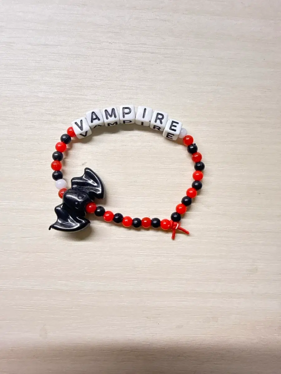 뱀파이어 vampire 핸드메이드 비즈팔찌