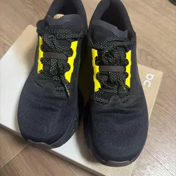 On 클라우드몬스터 3 블랙 25cm