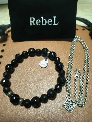 Top RebeL ICON 목걸이 & 염주 팔찌