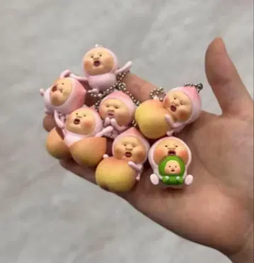 코비토즈칸 카쿠레모모지리 컬렉션