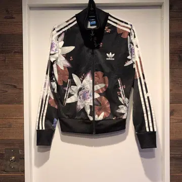 adidas Originals 트레포일 꽃무늬 저지